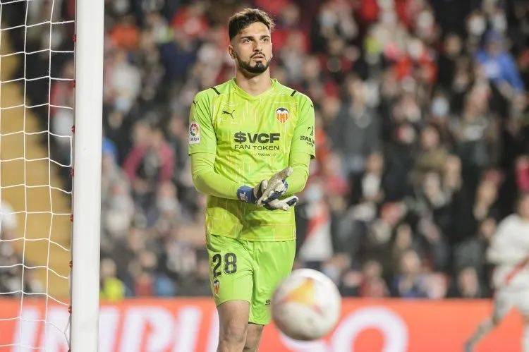 目标一号门将！利物浦待加盟新援发声，斯洛特将获幸福的烦恼